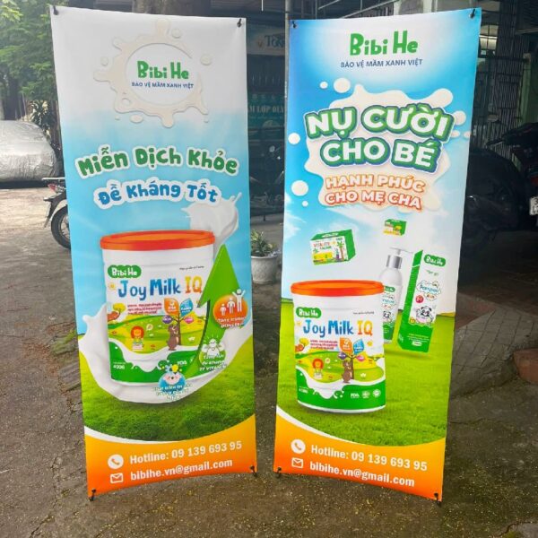 In standee quảng cáo – In đẹp, dựng nhanh Standee Chu X 1 Mat Gon Nhe Cho Su Kien05