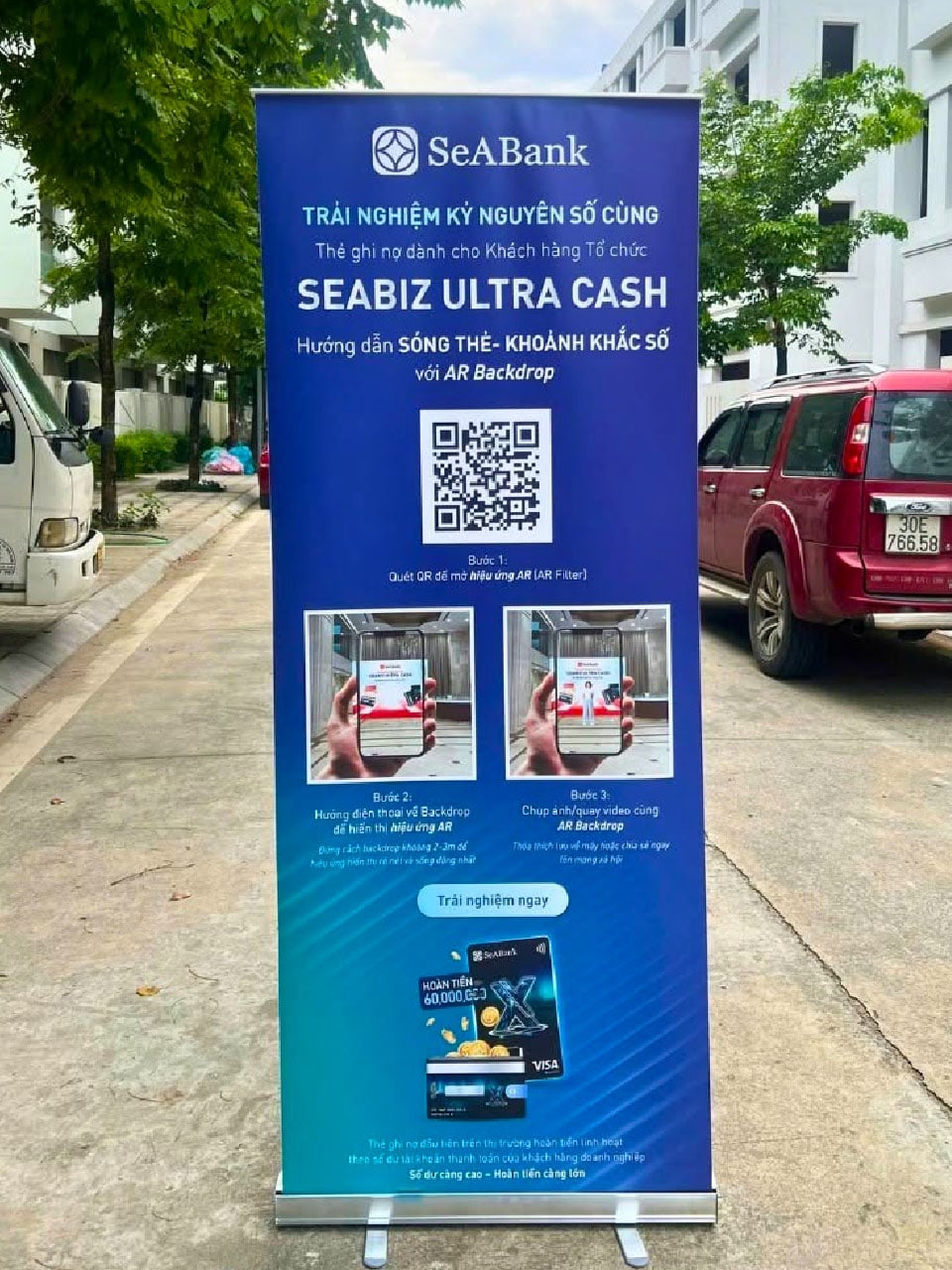 In standee quảng cáo – In đẹp, dựng nhanh Standee Cuon Nhom Cuong Luc 1 Mat01