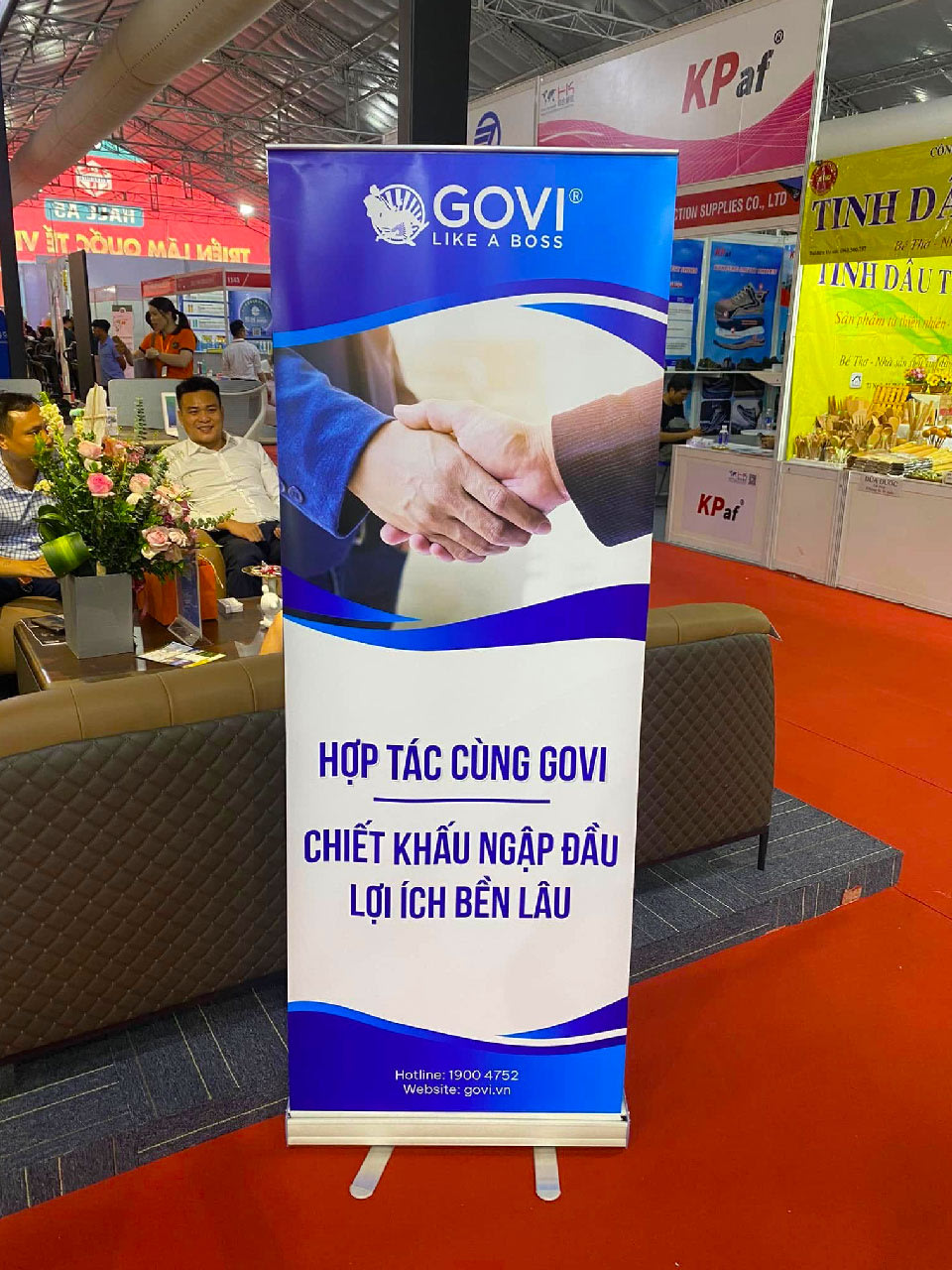 In standee quảng cáo – In đẹp, dựng nhanh Standee Cuon Nhom Cuong Luc 1 Mat04