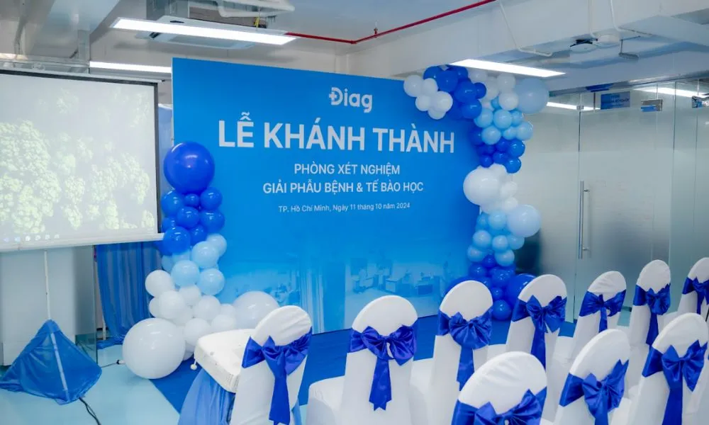 In backdrop sự kiện – In khổ lớn sắc nét thi cong backdrop 18