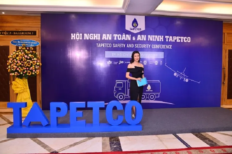 In backdrop sự kiện – In khổ lớn sắc nét thi cong backdrop 9