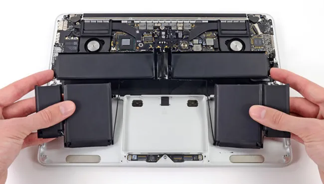 Top 9 Địa Chỉ Sửa MacBook Uy Tín Nhất Tại TP.HCM 2. FPT Shop Care