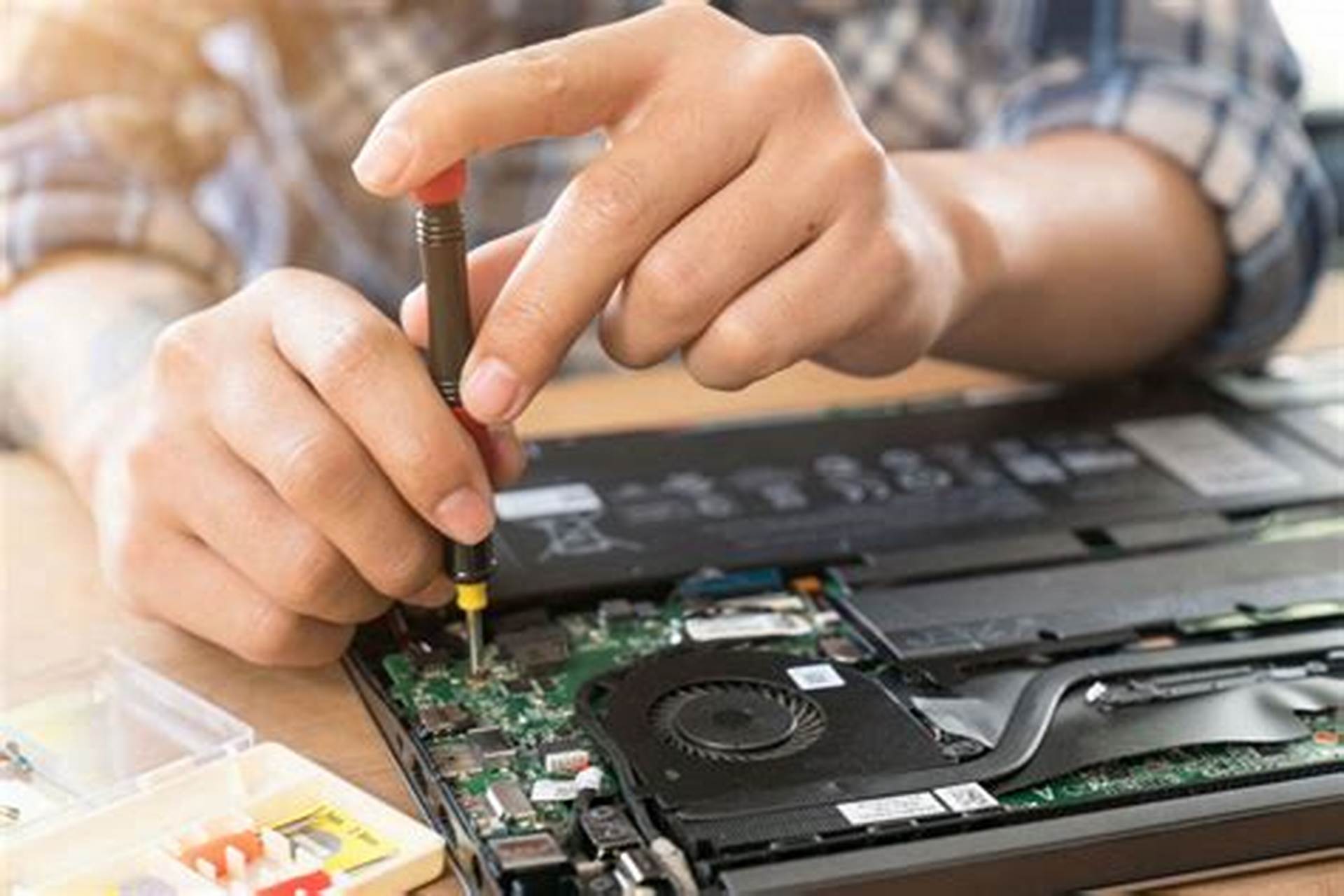 Thay màn hình laptop Các dấu hiệu cần thay màn hình laptop