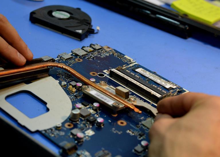 Sửa Laptop Lấy Ngay Tại TP.HCM/Hà Nội - Cam Kết Chất Lượng Các lỗi laptop phổ biến và cách khắc phục
