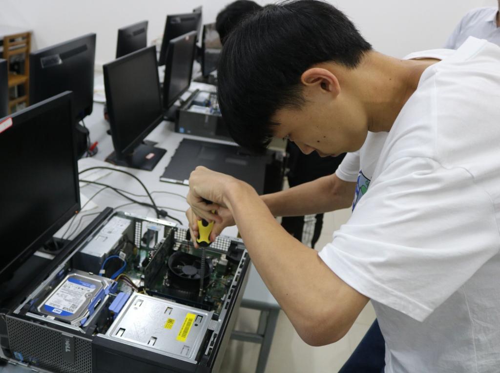 Sửa máy tính tại nhà Cam kết chất lượng dịch vụ sửa máy tính tại nhà