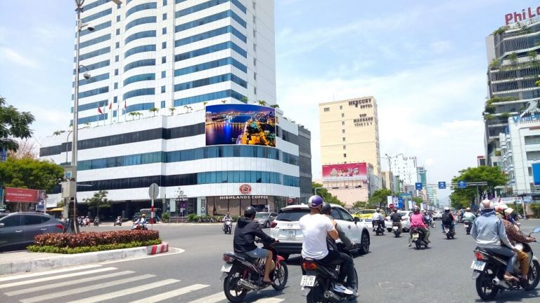 Cùng khám phá kích thước biển quảng cáo phổ biến hiện nay
