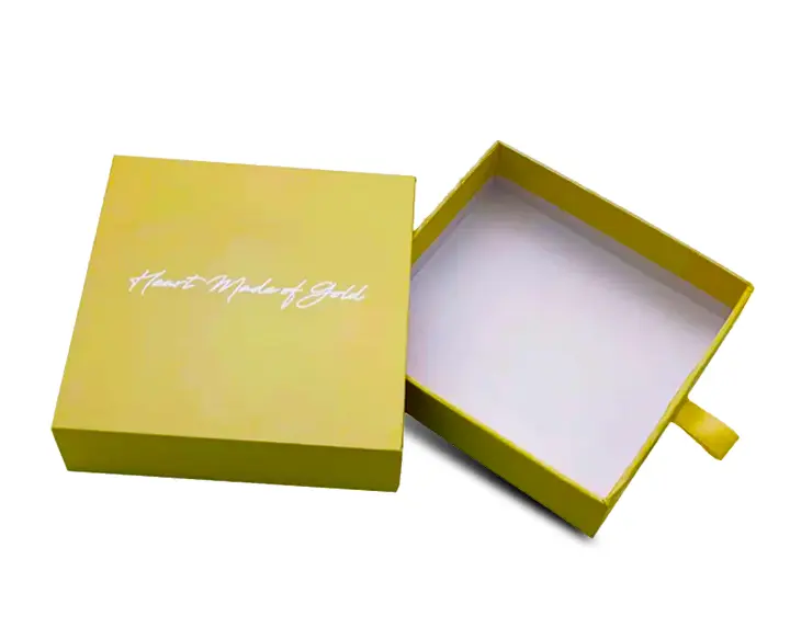 Hộp giấy cứng