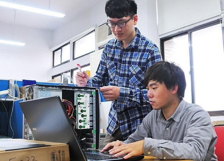 Sửa máy tính tại nhà Quy trình sửa máy tính tại nhà chuyên nghiệp