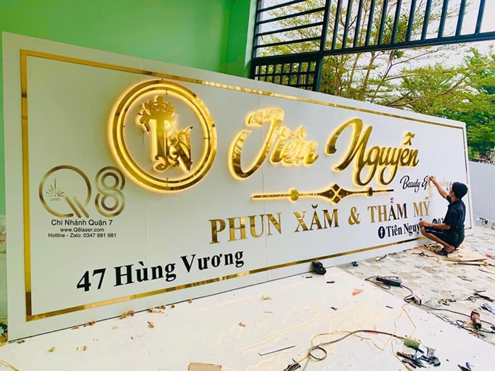 Biển Hiệu Quảng Cáo Biển hiệu quảng cáo LED là lựa chọn hàng đầu cho những doanh nghiệp muốn tạo ấn tượng mạnh mẽ, đặc biệt trong điều kiện thiếu sáng hoặc vào buổi tối