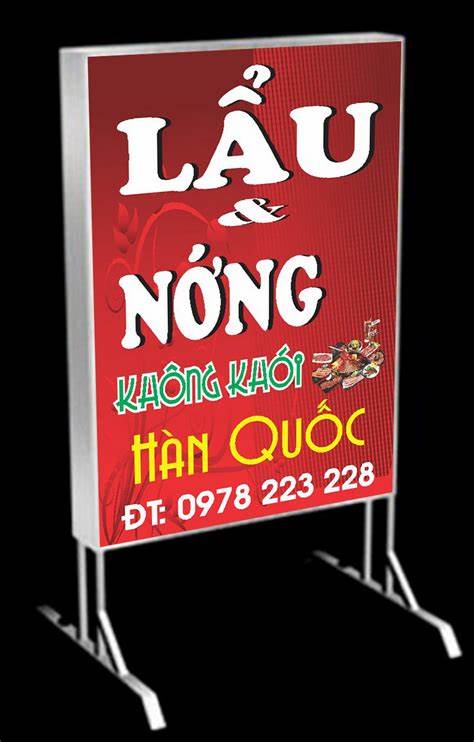 Biển bảng quảng cáo Ưu điểm vượt trội của biển bảng quảng cáo đứng là tính linh hoạt và khả năng thu hút khách hàng tiềm năng.
