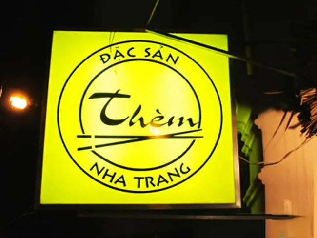 Làm Biển Hộp Đèn Quảng Cáo: Chất Liệu, Ưu Điểm và Xu Hướng Biển Hộp Đèn Mica Hút Nổi