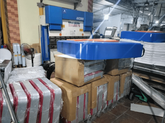 Biển mica hút nổi hộp đèn đẹp sang trọng 17 biển hộp đèn mica hút nổi