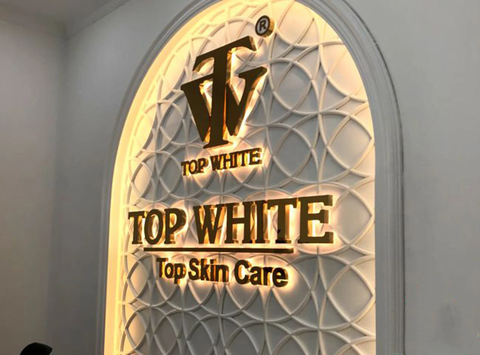 Top 30+ Chữ Nổi Inox Đẹp - Bắt Trend Thiết Kế Mặt Tiền! Logo chữ nổi inox giúp thương hiệu dễ dàng tạo dấu ấn và tăng tính nhận diện