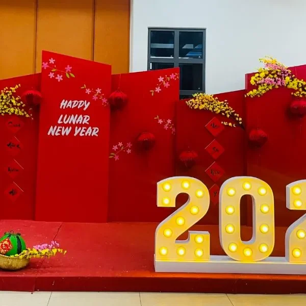 Thi Công Backdrop Sự Kiện – Đúng Tiến Độ thi cong su kien backdrop su kien 7