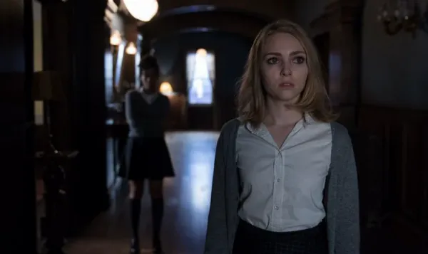Các phim và chương trình truyền hình có sự tham gia của Annasophia Robb AnnaSophia Robb trong phim Hành Lang Bí Ẩn (Down A Dark Hall) 2018