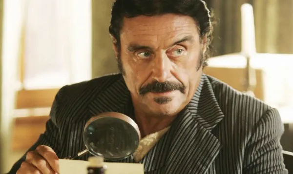 Chân dung Al Swearengen, vai diễn kinh điển của Ian McShane trong Deadwood