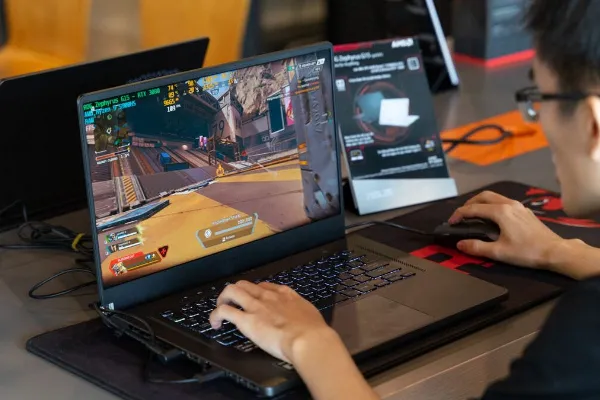 Chọn chế độ Full Screen trong cài đặt đồ họa game