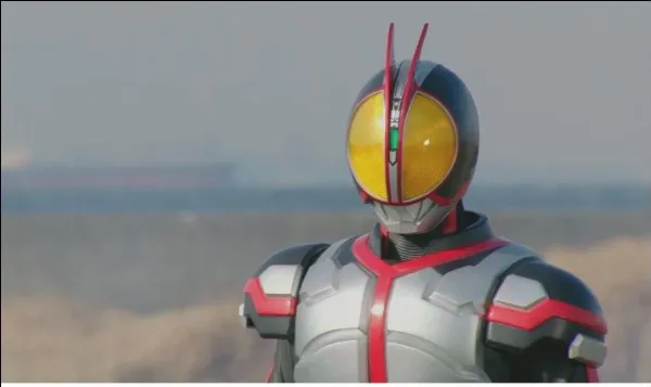 Haga Yuria (vai Mari) cùng Kamen Rider Faiz trong series 555
