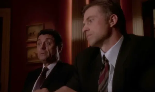 Ian McShane trong vai Nick Lassiter trong phim The West Wing