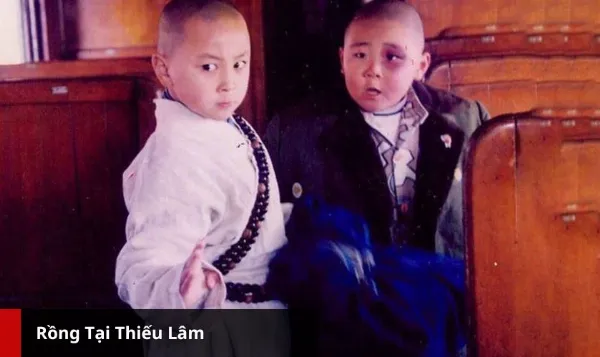Thích Tiểu Long và bạn diễn trong phim võ thuật Rồng Thiếu Lâm (Dragon From Shaolin)