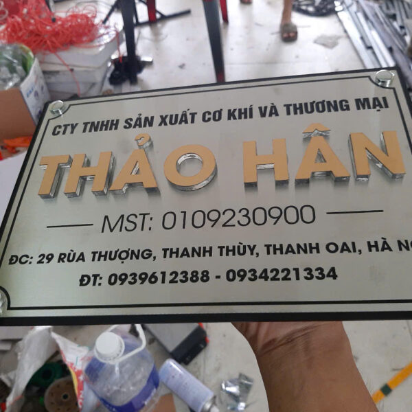Biển Số Nhà - Nền Alcorest bạc xước. Số nổi chân mica. BSN-QC24H001 z6782549635359 4938f04f685f826af4eaf12d0e8f26be