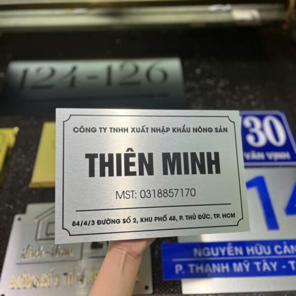 Biển tên công ty đẹp bang cong ty alu 19