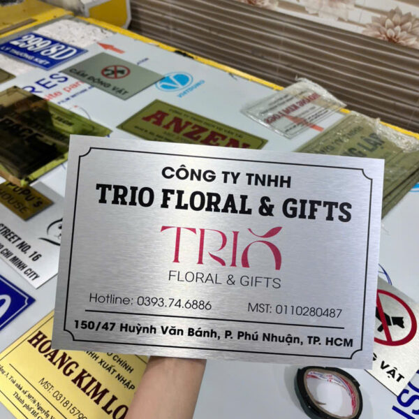 Bảng tên công ty alu