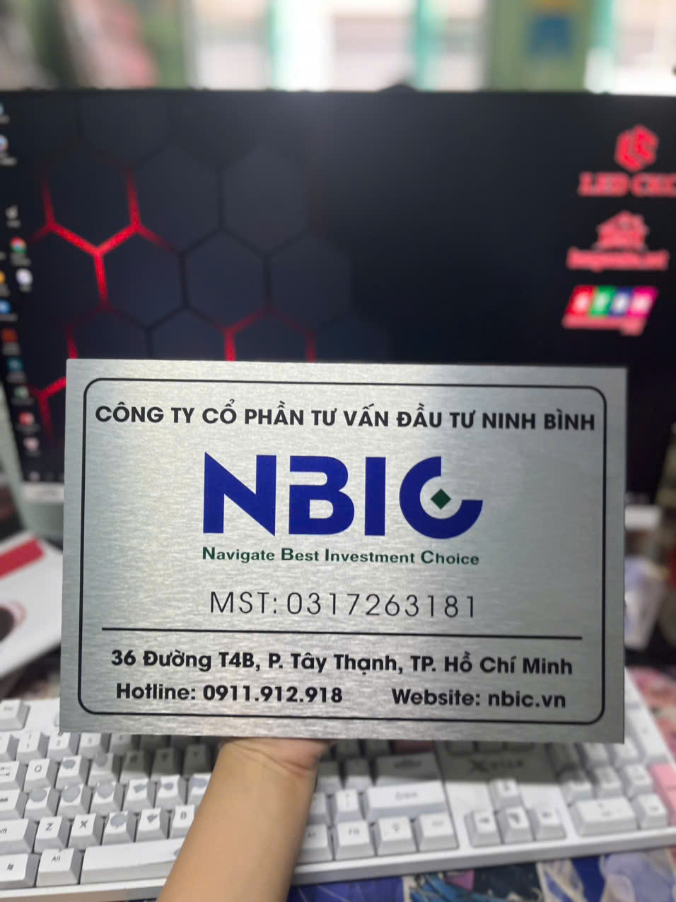 Bảng tên công ty alu bang cong ty alu 5