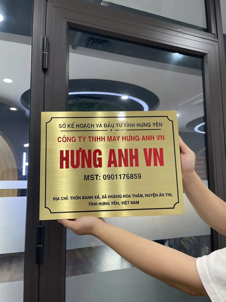 Biển hộ kinh doanh mica và alu 20x30cm bien cong ty bien ho kinh doanh 8