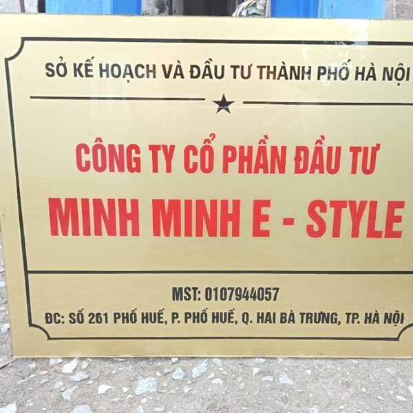Biển tên công ty đẹp bien cong ty mica 22