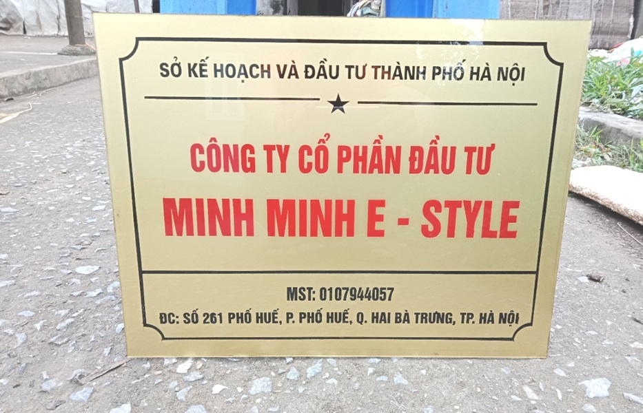 Làm Bảng Hiệu Công Ty bien cong ty mica 22